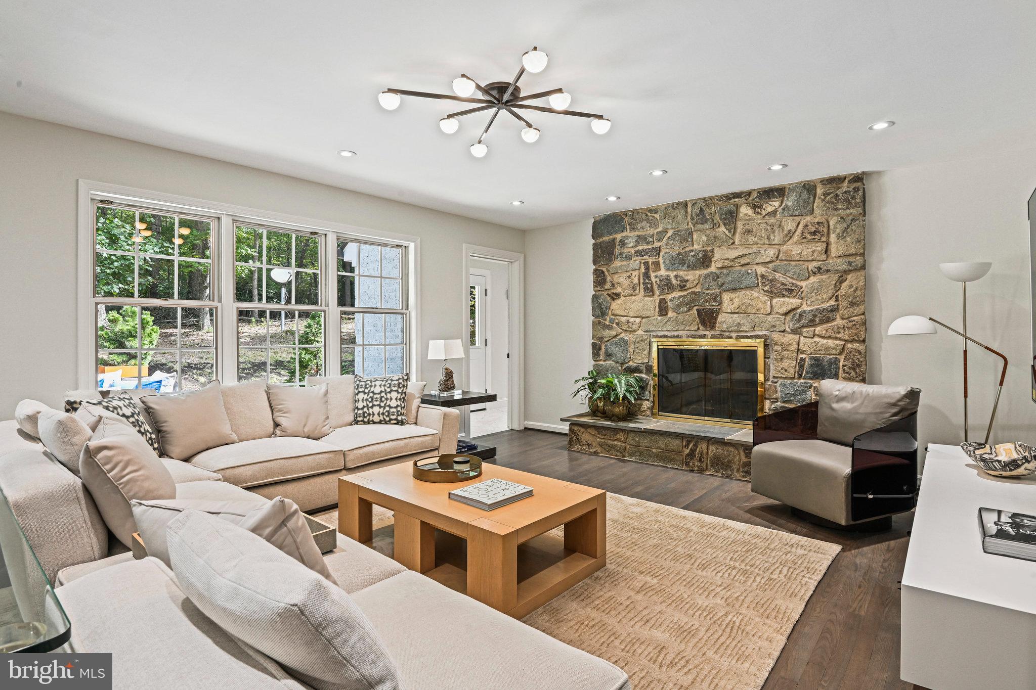 11440 Vale Spring Drive Oakton, VA 22124 - Photo 22 of 93