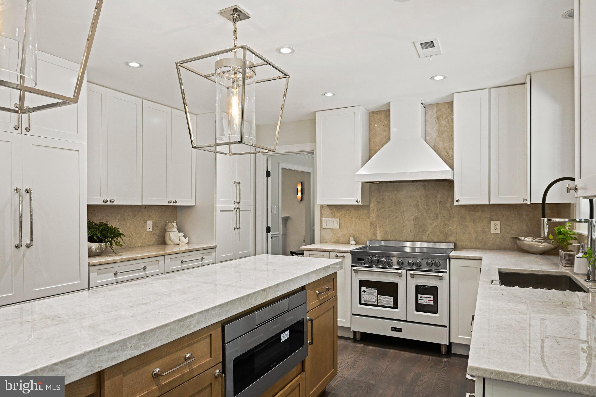 11440 Vale Spring Drive Oakton, VA 22124 - Photo 32 of 93