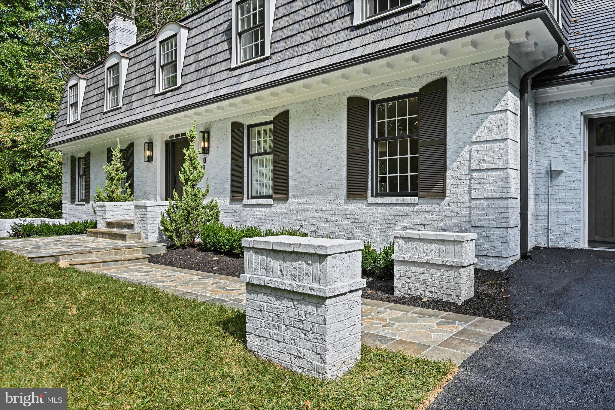 11440 Vale Spring Drive Oakton, VA 22124 - Photo 4 of 93