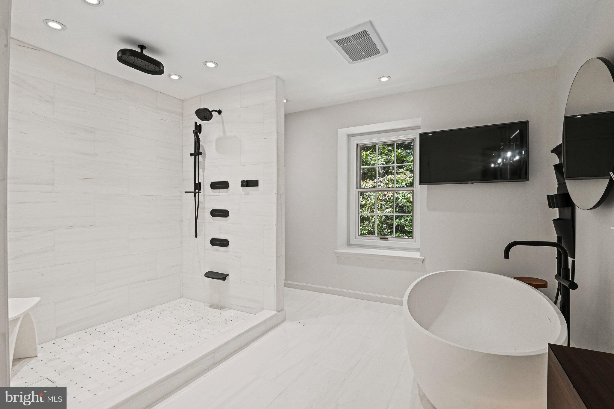 11440 Vale Spring Drive Oakton, VA 22124 - Photo 47 of 93