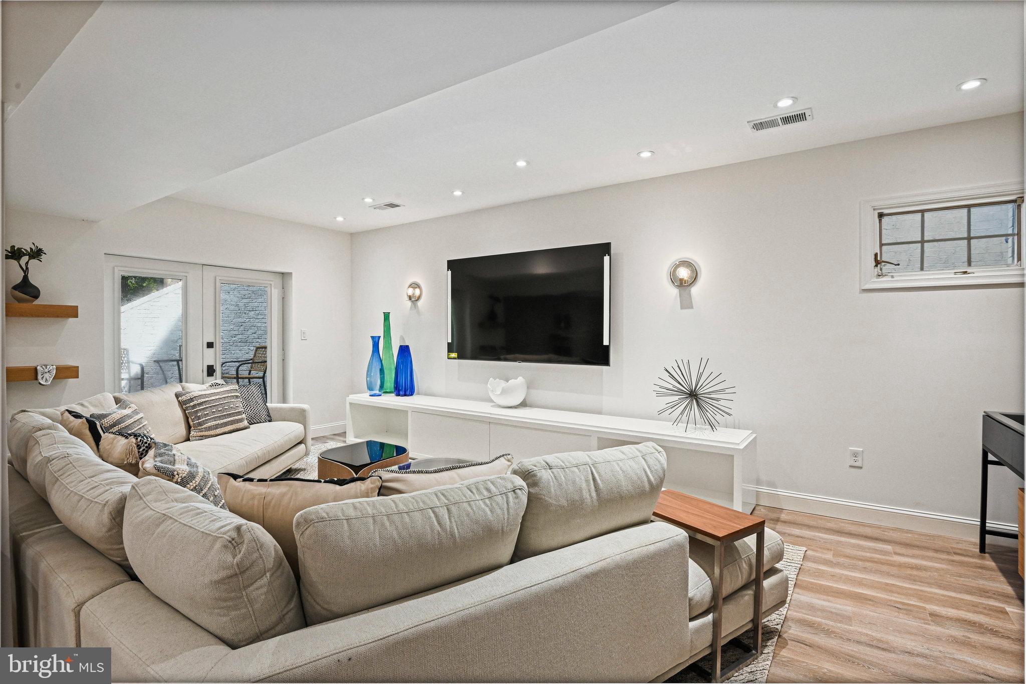 11440 Vale Spring Drive Oakton, VA 22124 - Photo 64 of 93