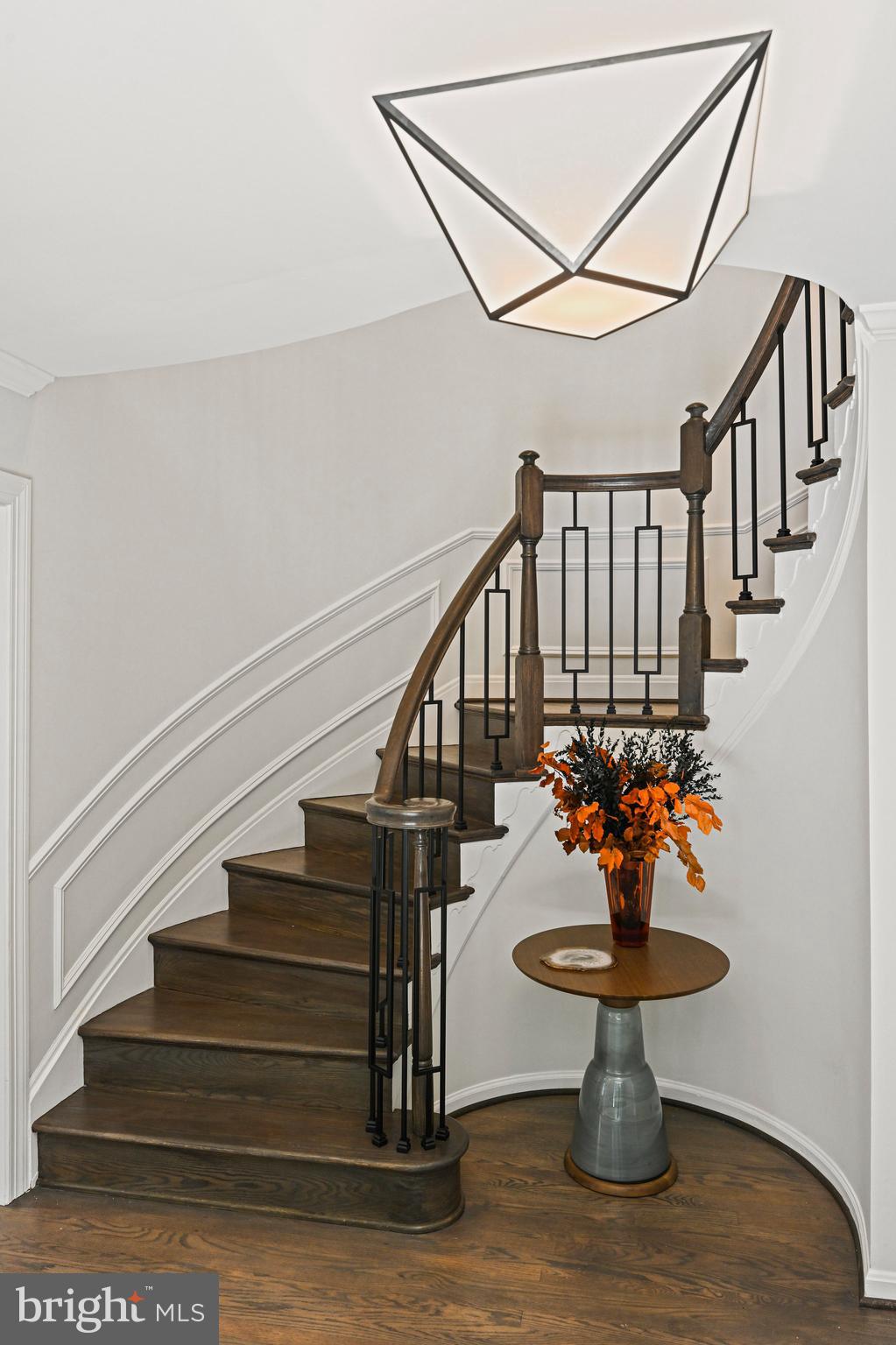 11440 Vale Spring Drive Oakton, VA 22124 - Photo 8 of 93