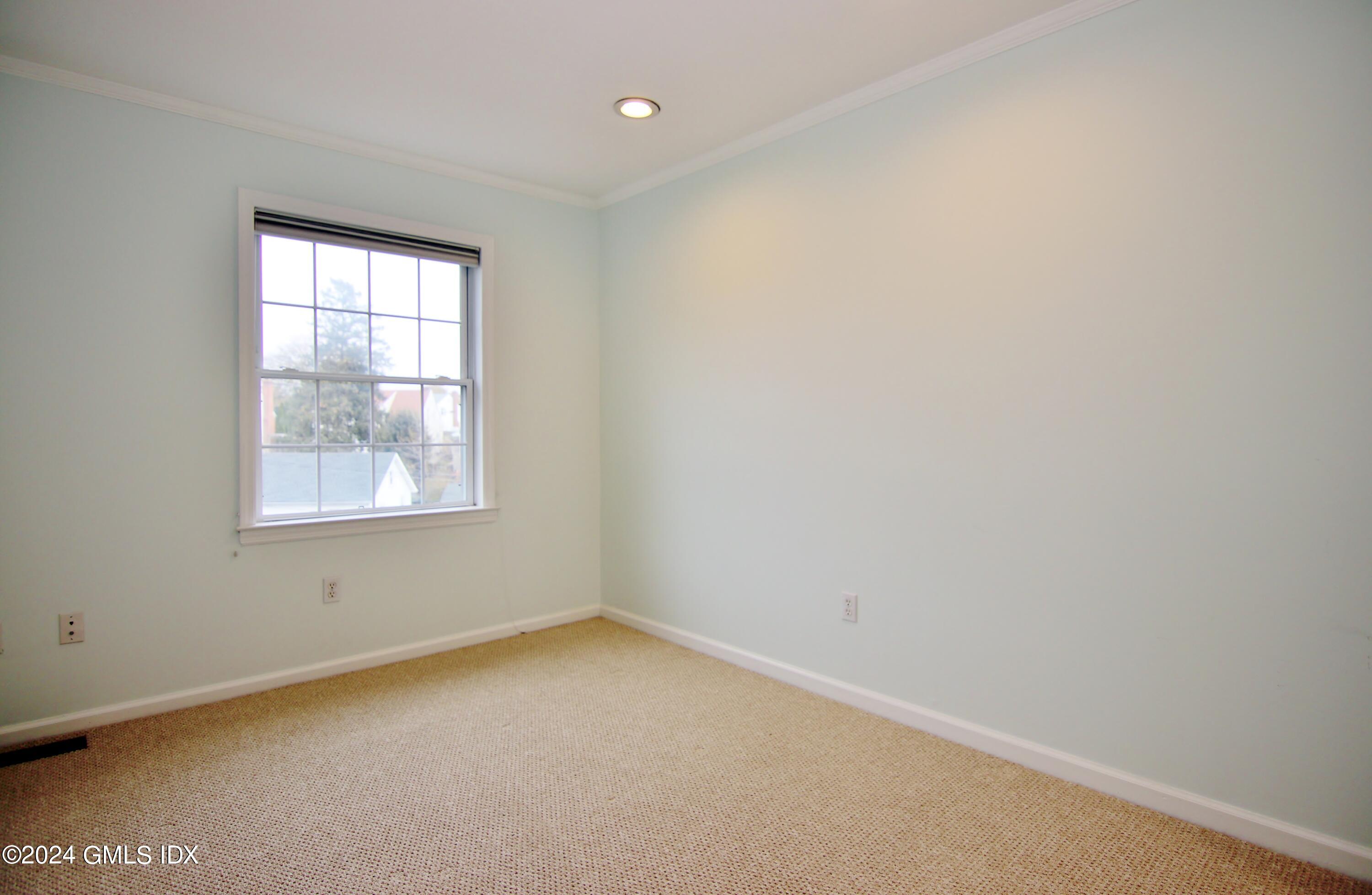 33 Talbot Lane, Unit 3 Greenwich, CT 06830 - Photo 23 of 29 IMG_1611