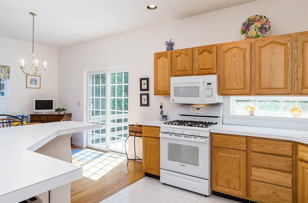 10 Robbins Road Foxboro, MA 02035 - Photo 3 of 30 Gallery Image 3