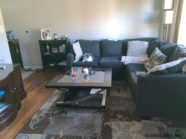 534 Clayton Road Schenectady, NY 12304 - Photo 3 of 11 Photo 3