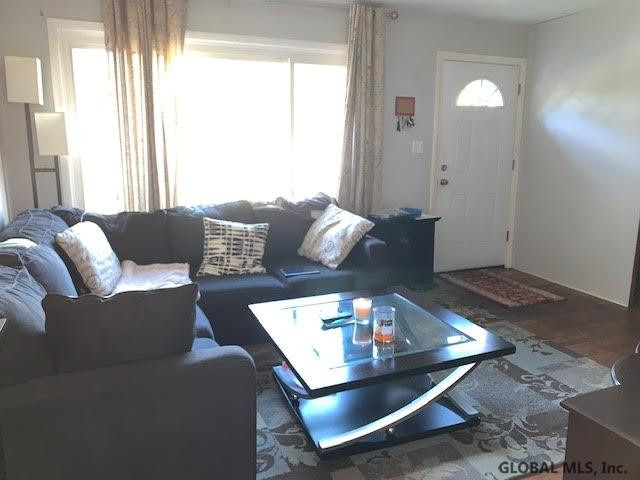 534 Clayton Road Schenectady, NY 12304 - Photo 4 of 11 Photo 4