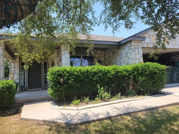 $285,000 | 305 Verano Drive, Kyle, TX 78640