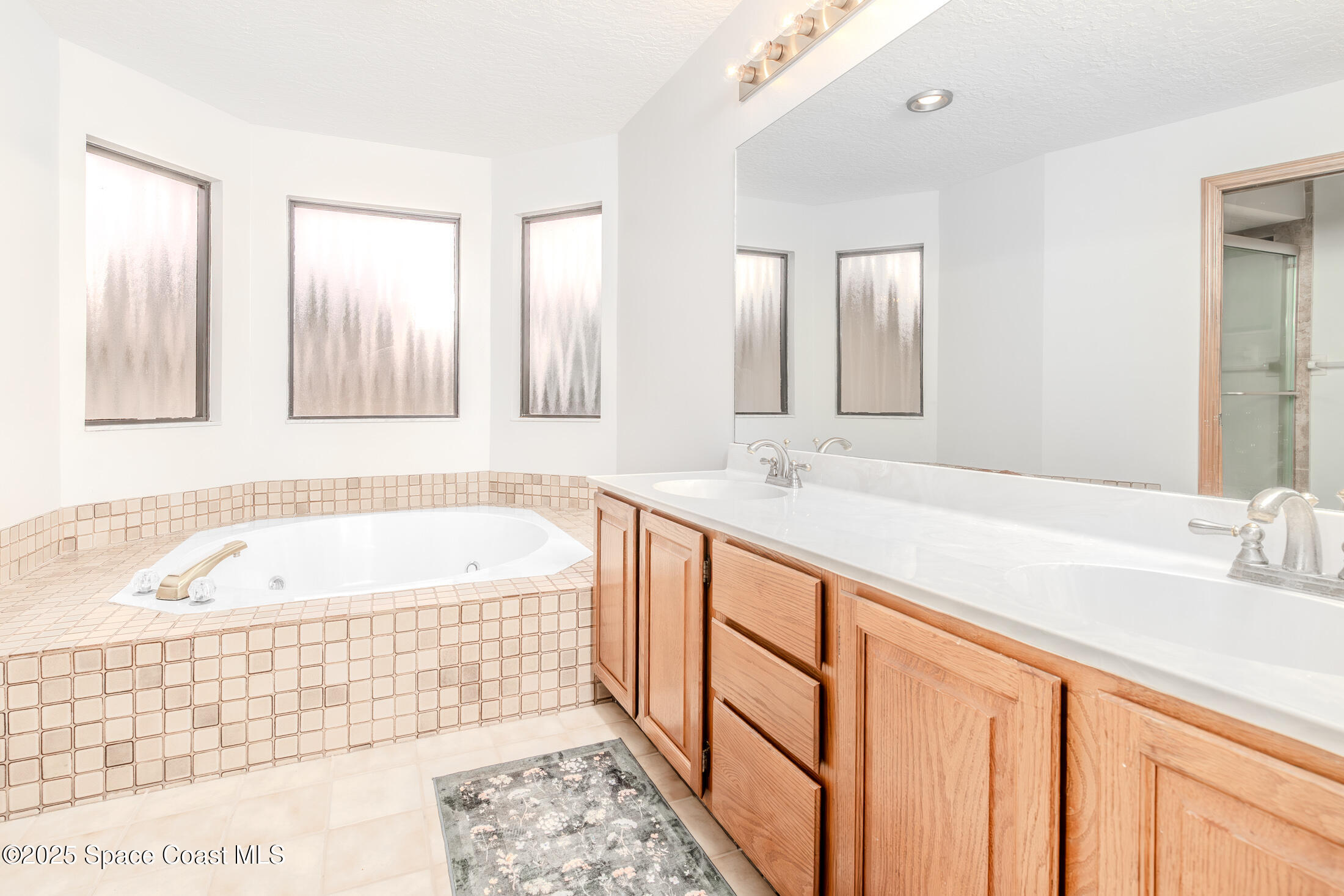 369 Crystal Lake Drive Melbourne, FL 32940 - Photo 16 of 41 GARDEN TUB