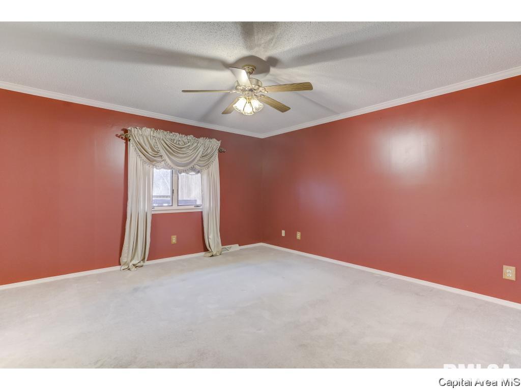 1201 Mildred Court Springfield, IL 62712 - Photo 15 of 35