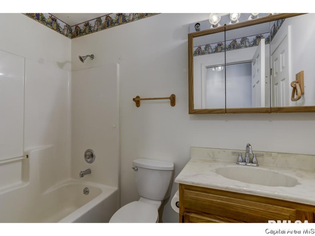 1201 Mildred Court Springfield, IL 62712 - Photo 25 of 35