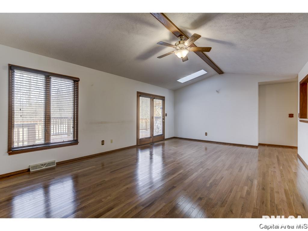 1201 Mildred Court Springfield, IL 62712 - Photo 4 of 35