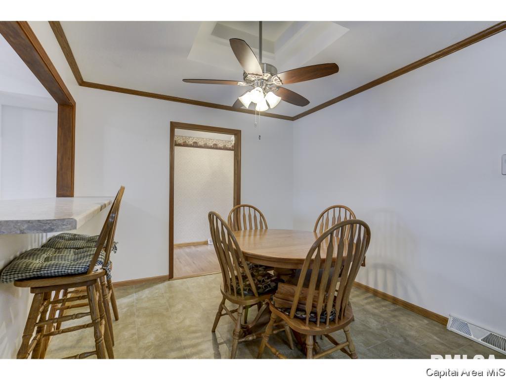 1201 Mildred Court Springfield, IL 62712 - Photo 9 of 35
