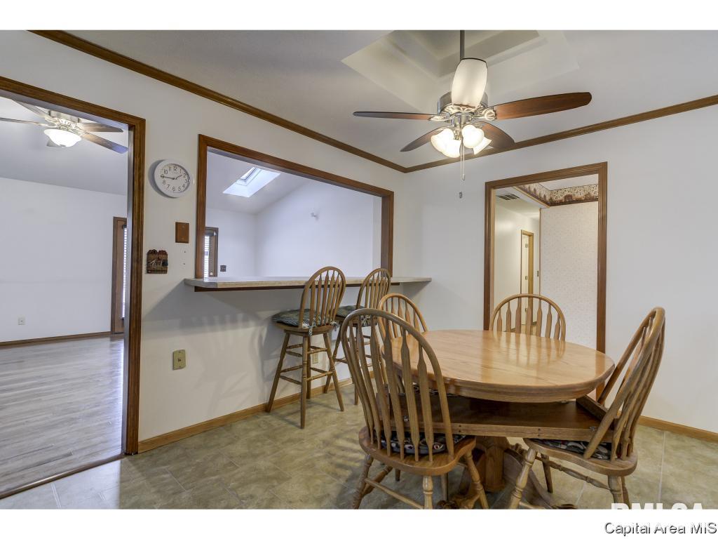1201 Mildred Court Springfield, IL 62712 - Photo 10 of 35