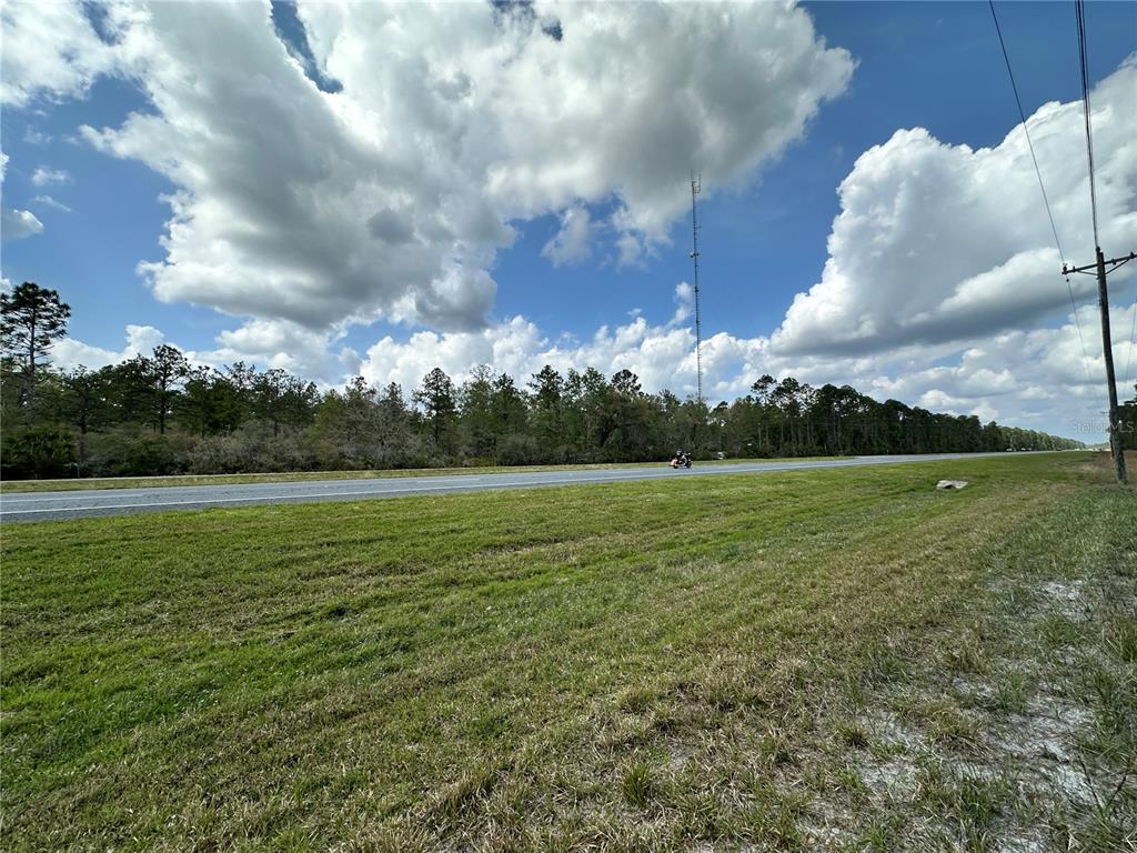 19 Southeast Inglis Inglis, FL 34449 - Photo 13 of 14 a view of a green field