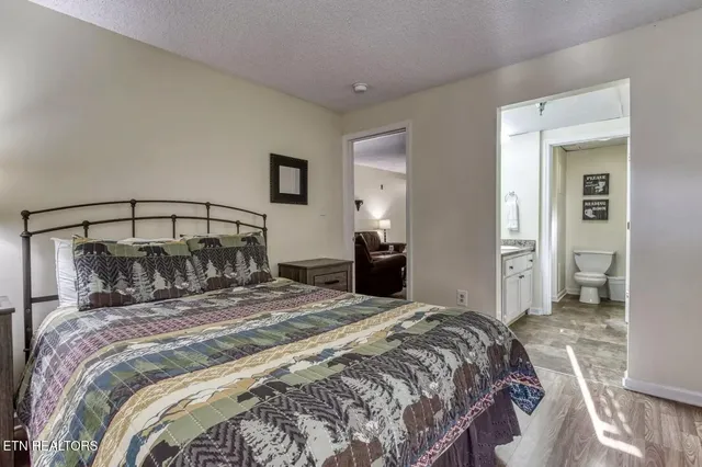 $480,000 | 413 Baskins Creek Road, Unit 501, Gatlinburg, TN 37738