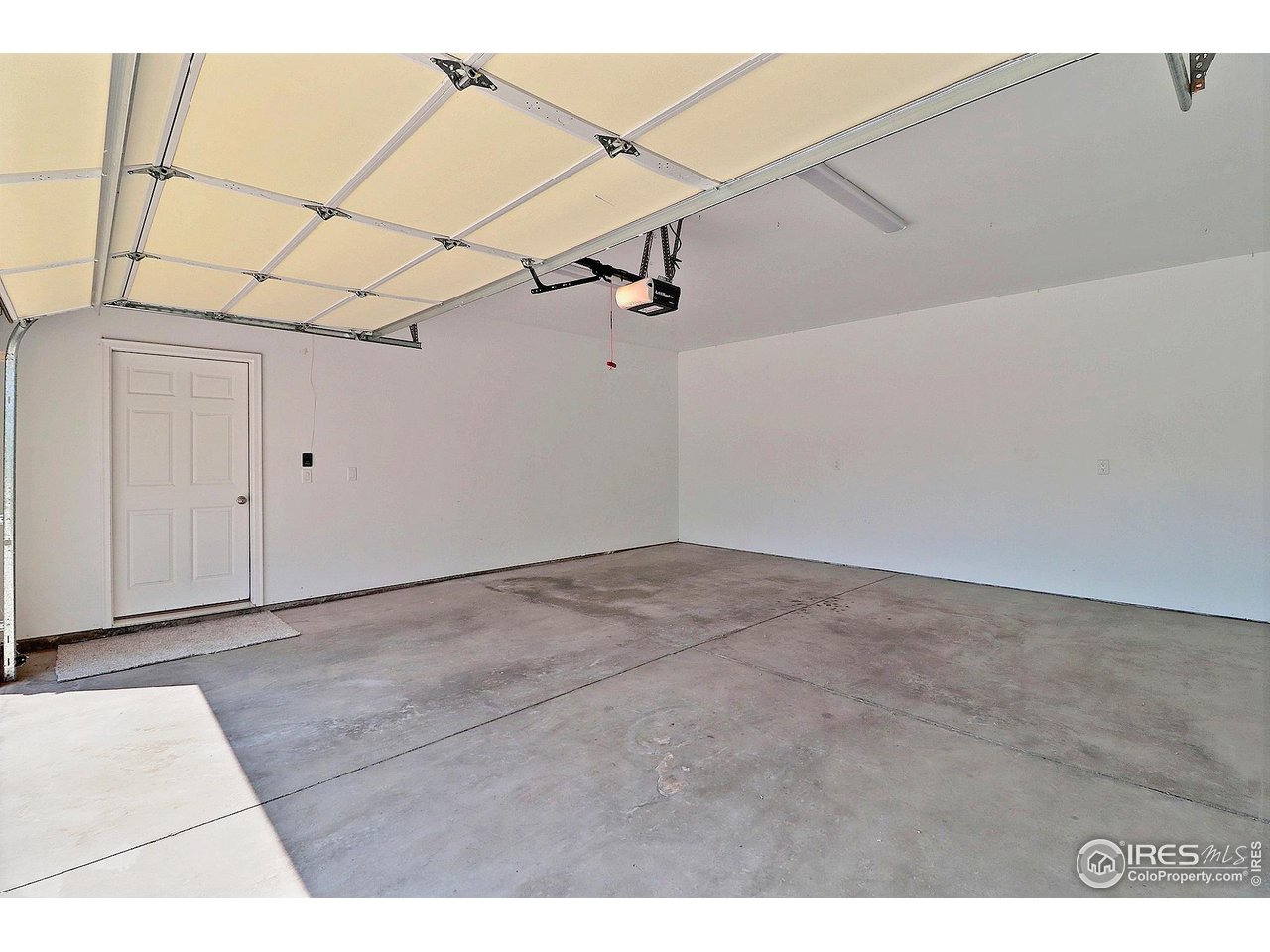 4672 West 20th Road, Unit 525 Greeley, CO 80634 - Photo 34 of 35 a view of a garage