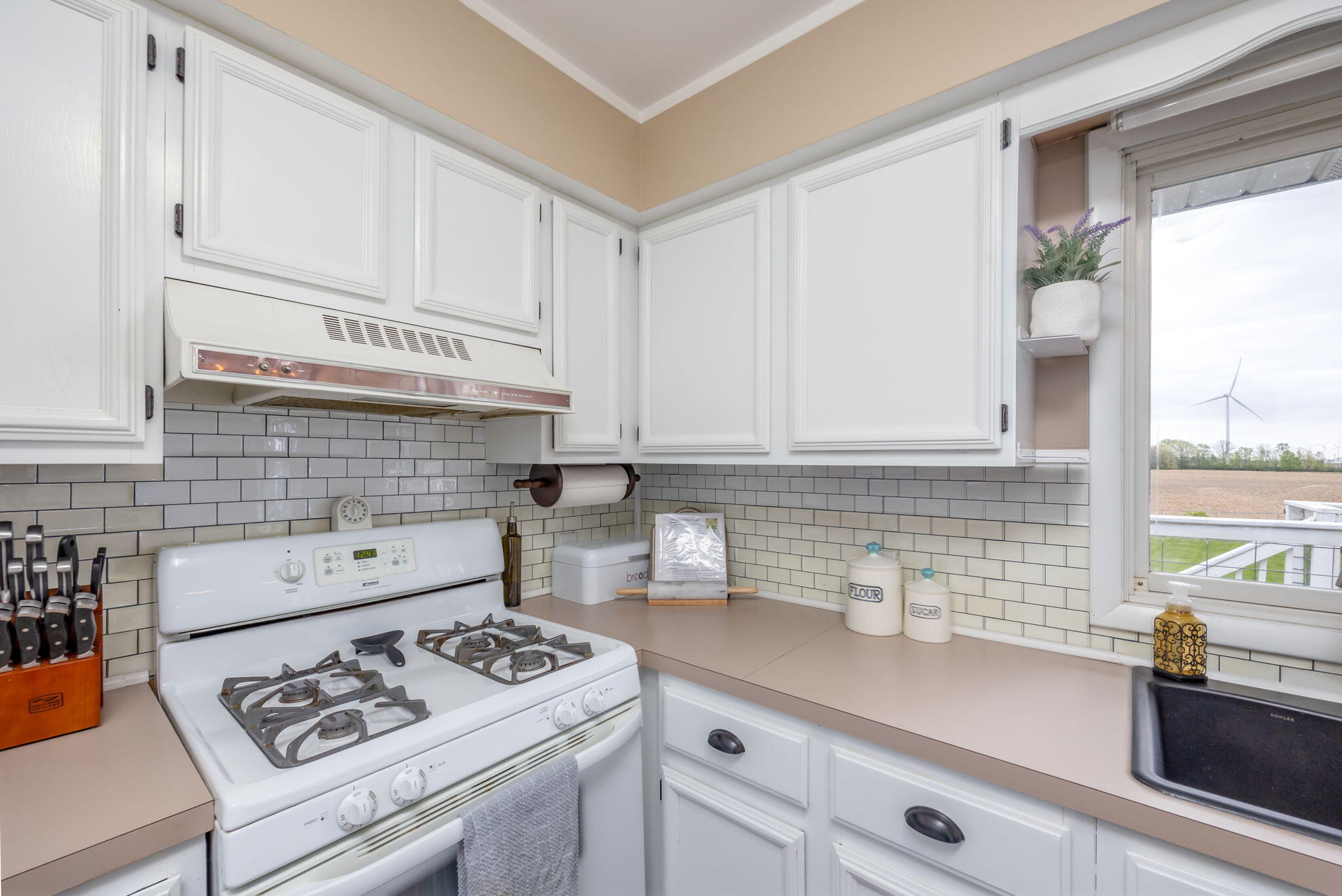 2268 North Winn Road Mount Pleasant, MI 48858 - Photo 14 of 36 13-web-or-mls-5L7A6691-Edit