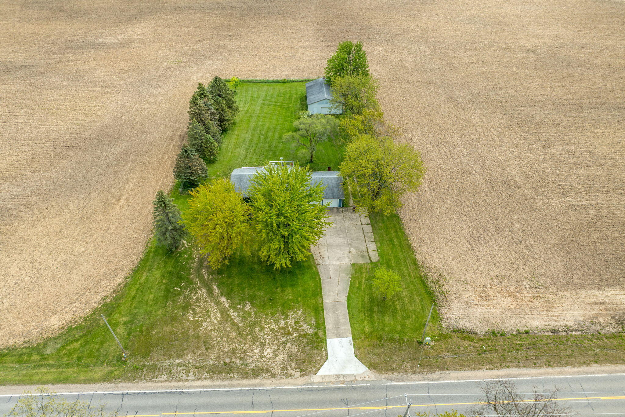 2268 North Winn Road Mount Pleasant, MI 48858 - Photo 25 of 36 29-web-or-mls-DJI_0299-Edit