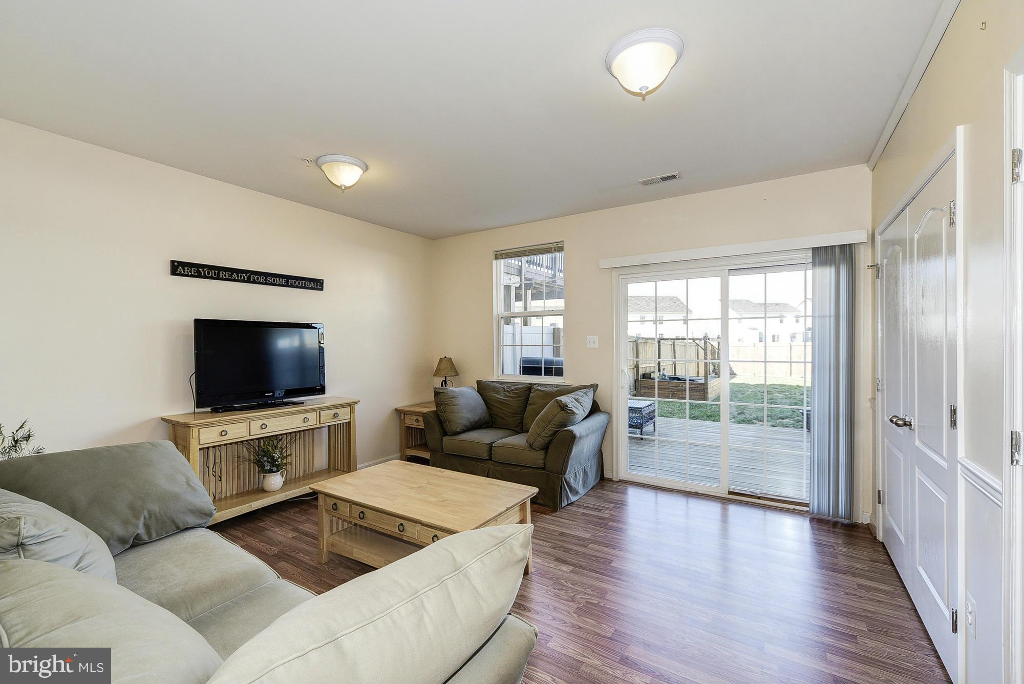 12936 Yellow Jacket Road Hagerstown, MD 21740 - Photo 5 of 30 Family Room