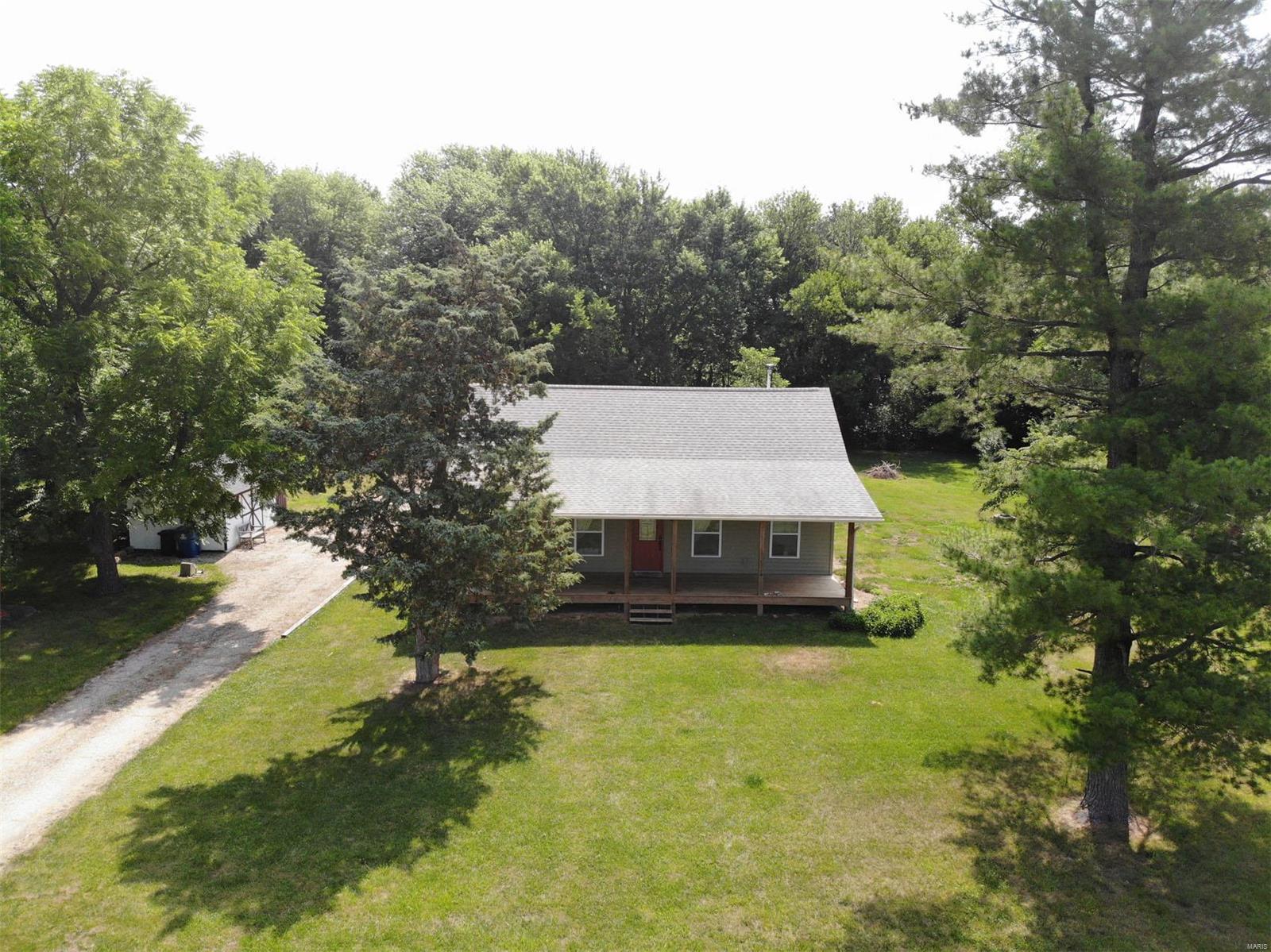 5324 Conn Road Alhambra, IL 62001 - Photo 1 of 38