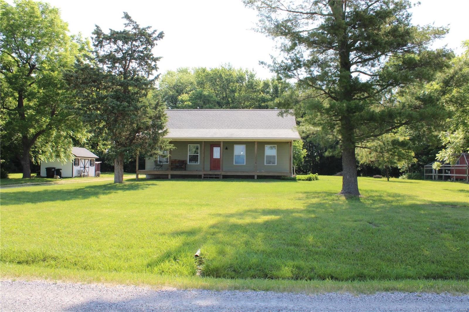 5324 Conn Road Alhambra, IL 62001 - Photo 3 of 38