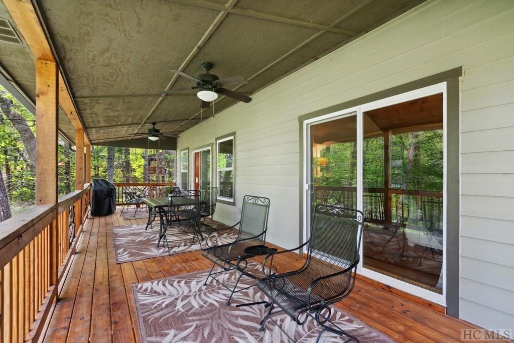 277 Deer Run Road Sapphire, NC 28774 - Photo 13 of 43 Gallery Image 13