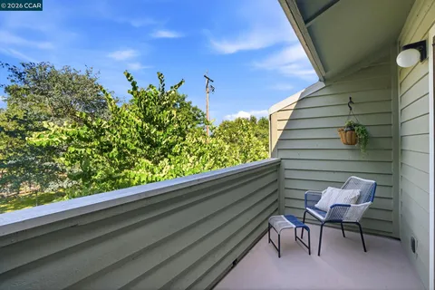 $476,000 | 700 Suntree Lane, Unit 711, Pleasant Hill, CA 94523