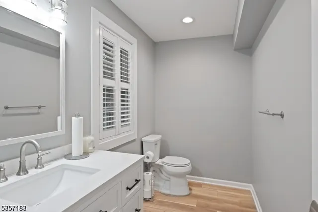 $1,495,000 | 276 River Drive, River Vale, NJ 07675