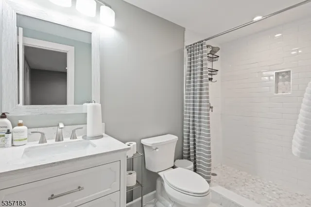 $1,495,000 | 276 River Drive, River Vale, NJ 07675