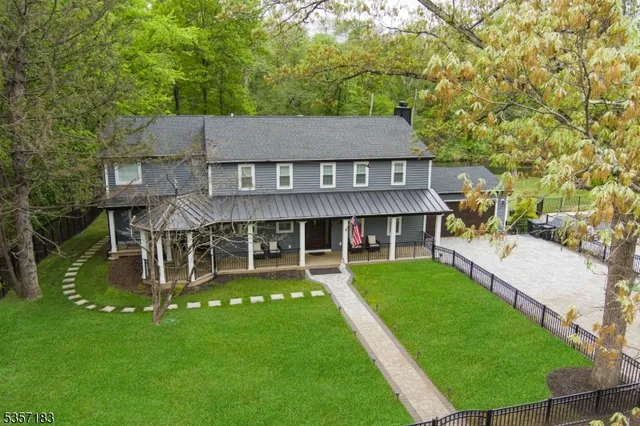 $1,495,000 | 276 River Drive, River Vale, NJ 07675