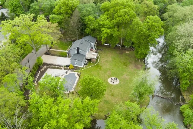 $1,495,000 | 276 River Drive, River Vale, NJ 07675