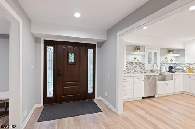 $1,495,000 | 276 River Drive, River Vale, NJ 07675