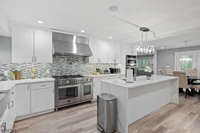 $1,495,000 | 276 River Drive, River Vale, NJ 07675