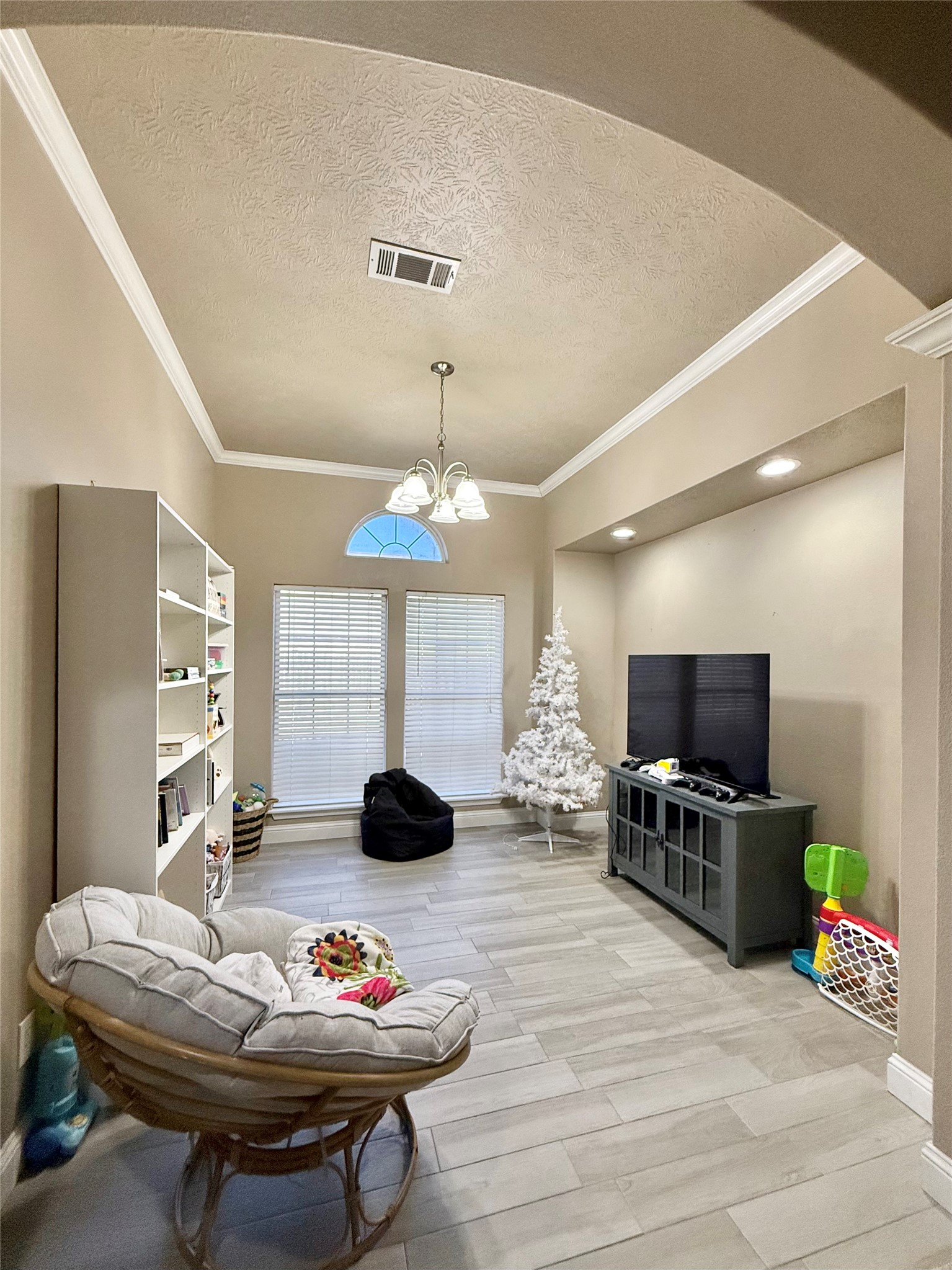 635 Windmill Way Vidor, TX 77662 - Photo 9 of 25