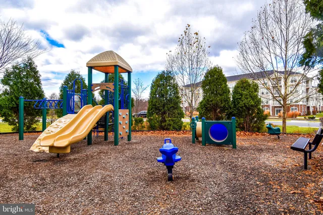 $2,100 | 3750 Clara Downey Avenue, Unit 13, Silver Spring, MD 20906