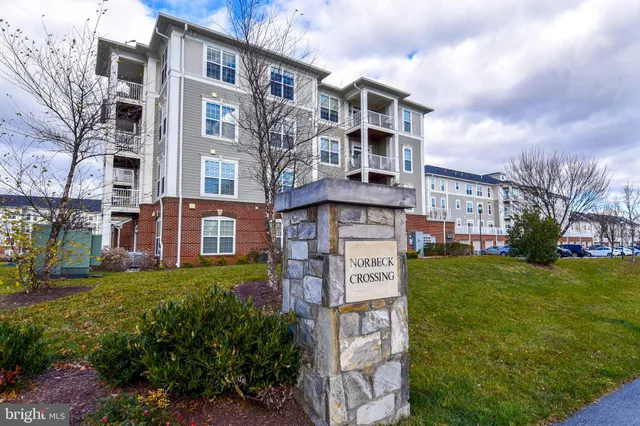$2,100 | 3750 Clara Downey Avenue, Unit 13, Silver Spring, MD 20906