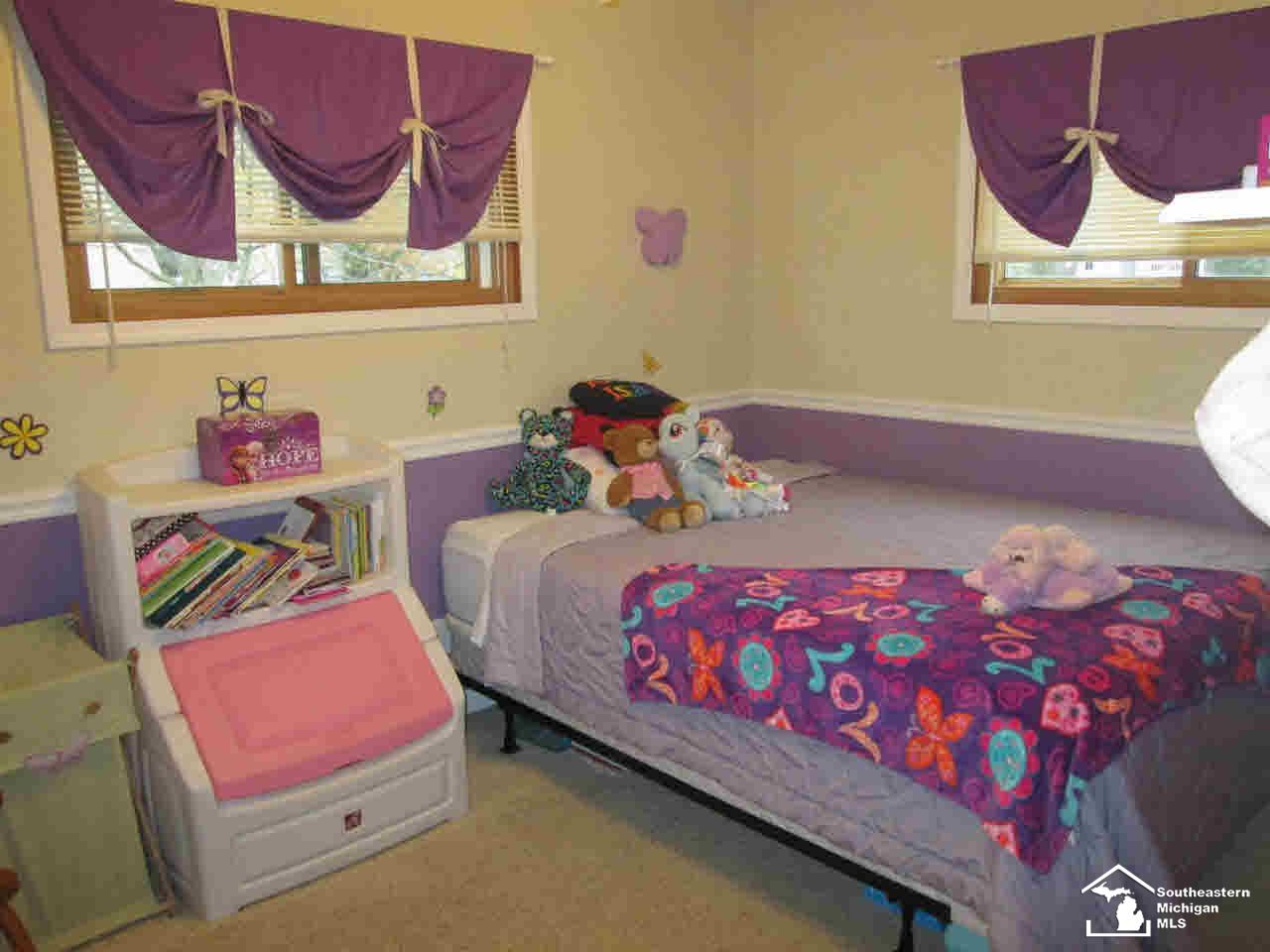 8829 Crabb Road Temperance, MI 48182 - Photo 18 of 25 Bedroom