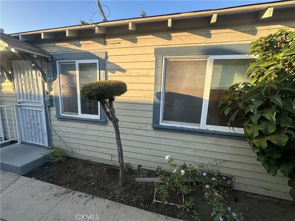 $1,800 | 920 McFarland Avenue, Wilmington, CA 90744