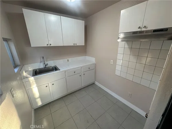 $1,800 | 920 McFarland Avenue, Wilmington, CA 90744