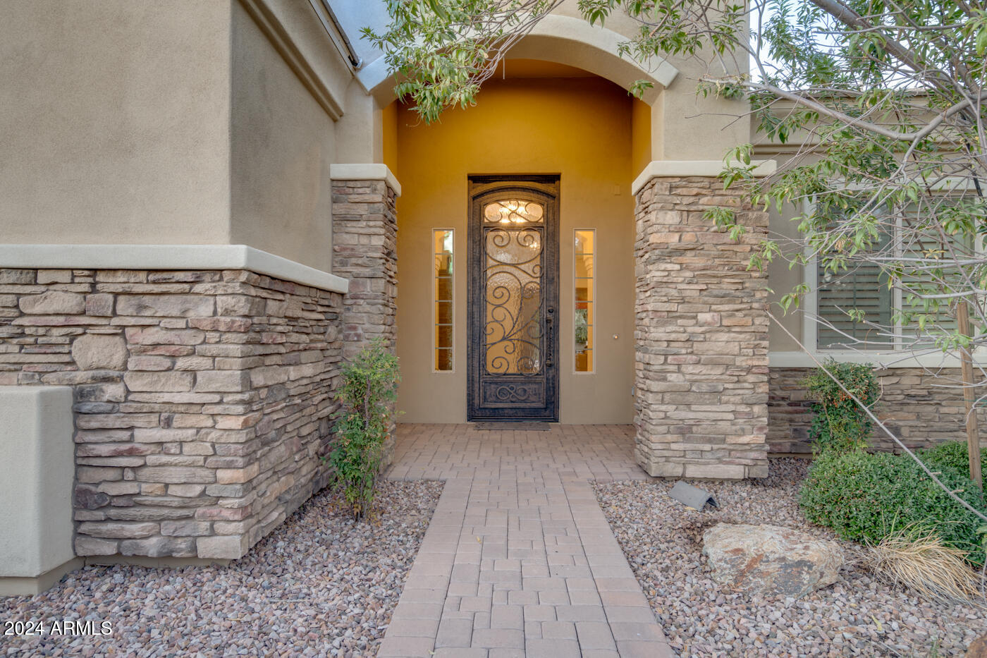 2330 East Brooks Farm Road Gilbert, AZ 85298 - Photo 4 of 42 Brooks Farm-10