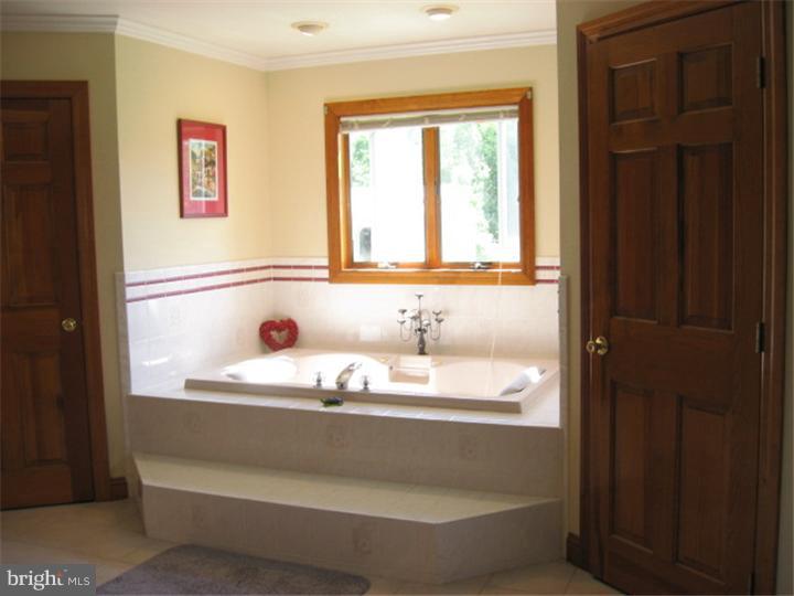 70 Island Road Monroeville, NJ 08343 - Photo 15 of 25 Bathroom