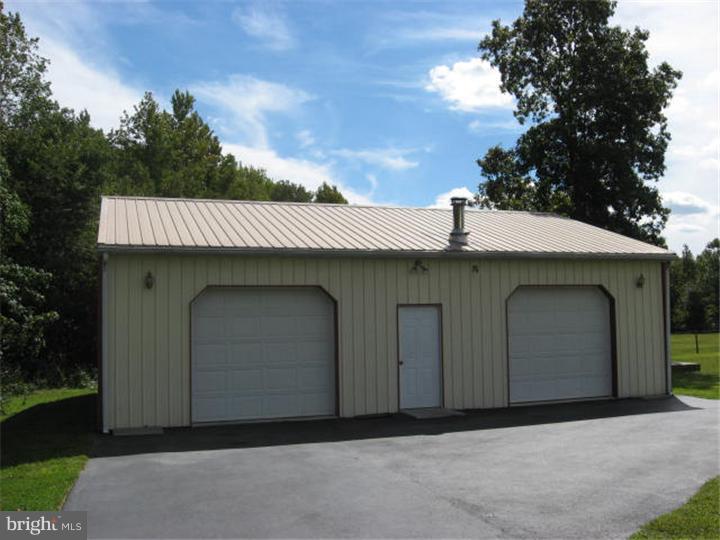 70 Island Road Monroeville, NJ 08343 - Photo 22 of 25 Garage