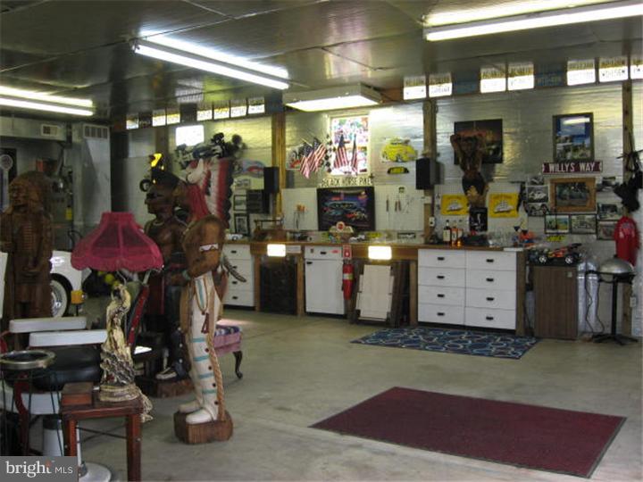 70 Island Road Monroeville, NJ 08343 - Photo 23 of 25 Garage