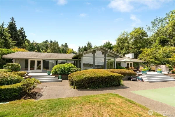 $15,000 | 8428 North Mercer Way, Mercer Island, WA 98040
