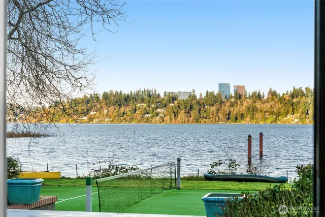 $15,000 | 8428 North Mercer Way, Mercer Island, WA 98040