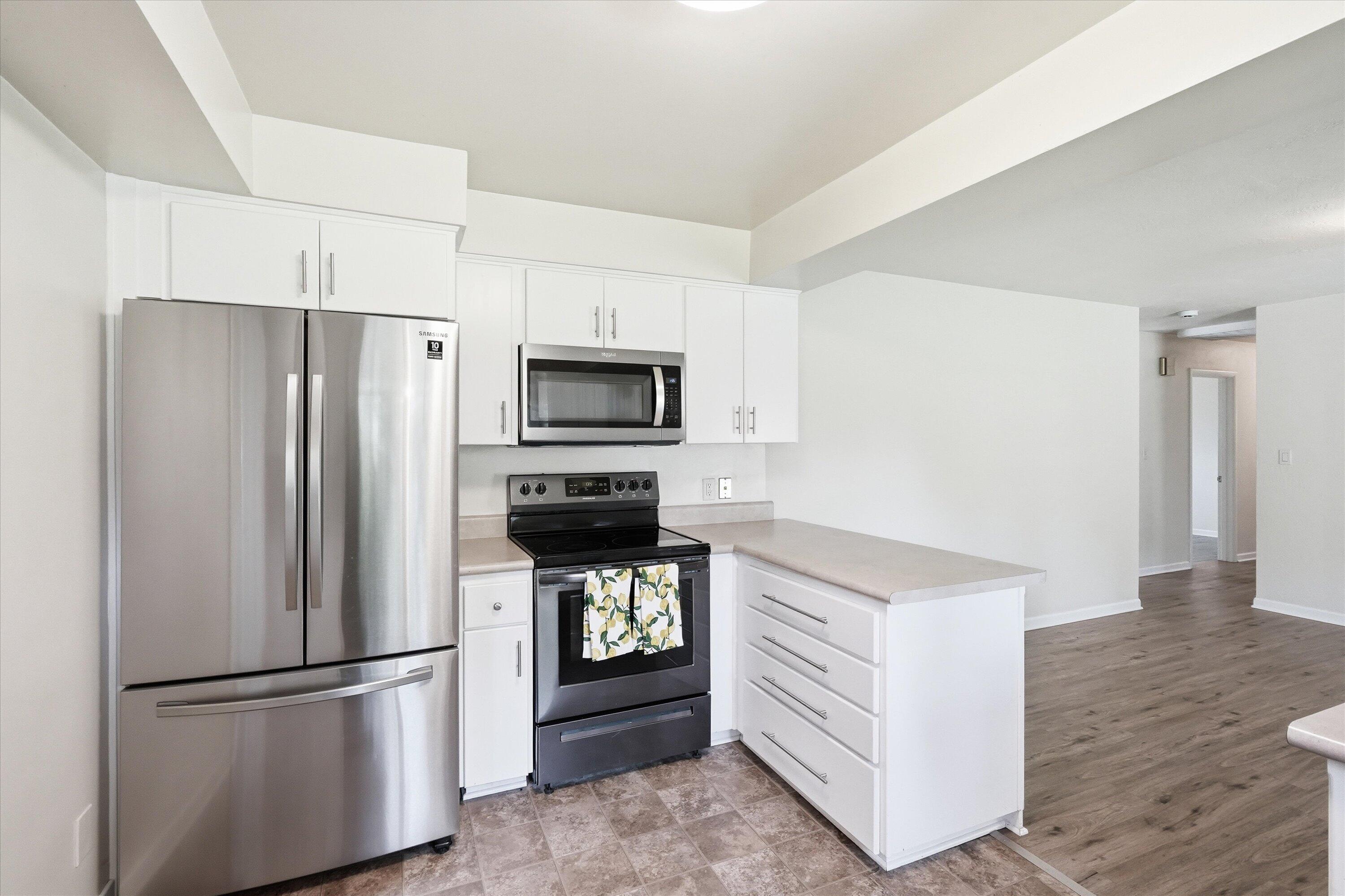 689 South Modoc Avenue Medford, OR 97504 - Photo 14 of 47 Kitchen