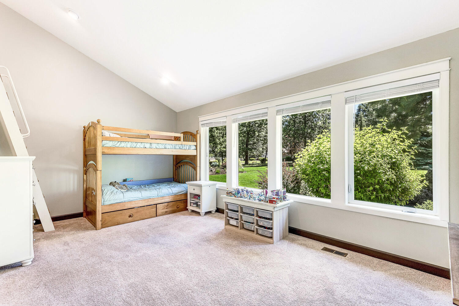 60629 Ridge Heights Bend, OR 97702 - Photo 20 of 27 OReilly_20220720_19_195529_72ppi