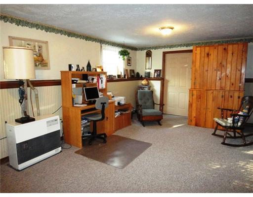 154 Old Lisbon Road Lewiston, ME 04240 - Photo 13 of 17 Den/Family/Great Room.