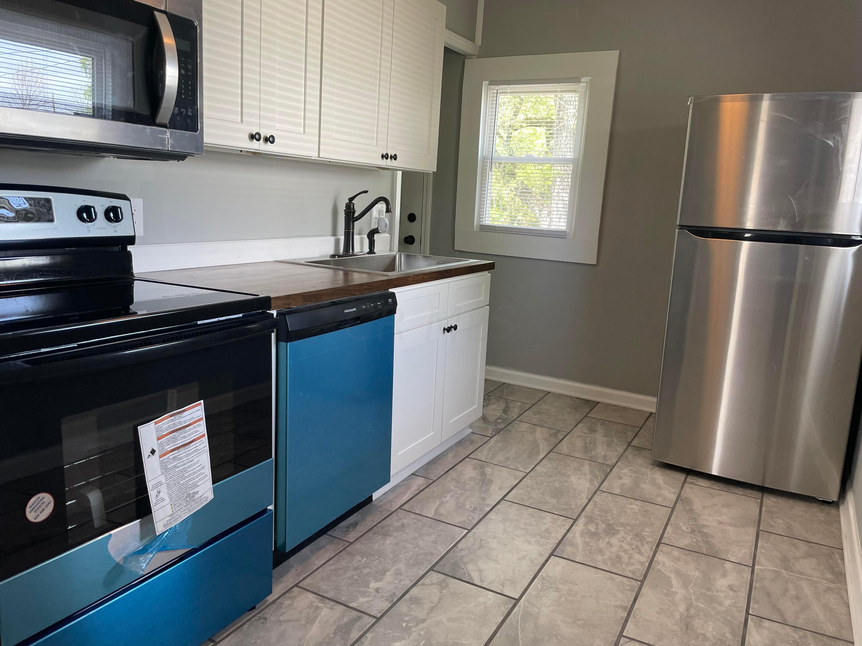 127 South Hampton Road Columbus, OH 43213 - Photo 6 of 22 IMG-8960