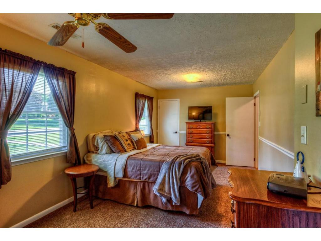 122 Green Valley Road Bristol, VA 24202 - Photo 17 of 23 Photo 18